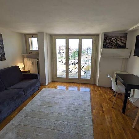 Amazing Apartment With View Near Metro Turijn Buitenkant foto