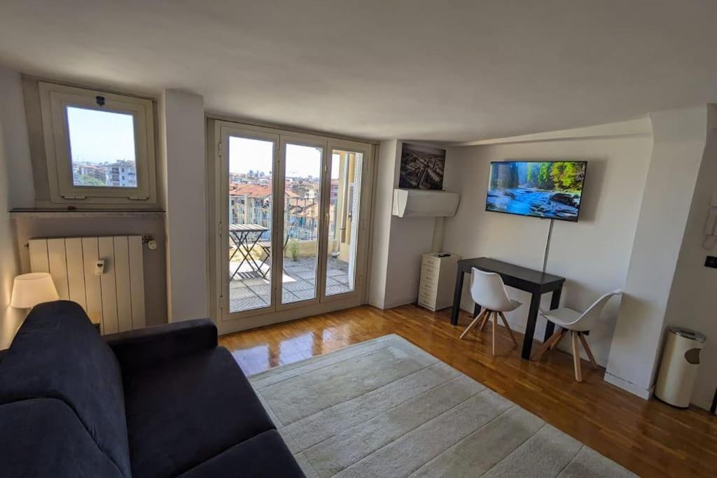 Amazing Apartment With View Near Metro Turijn Buitenkant foto
