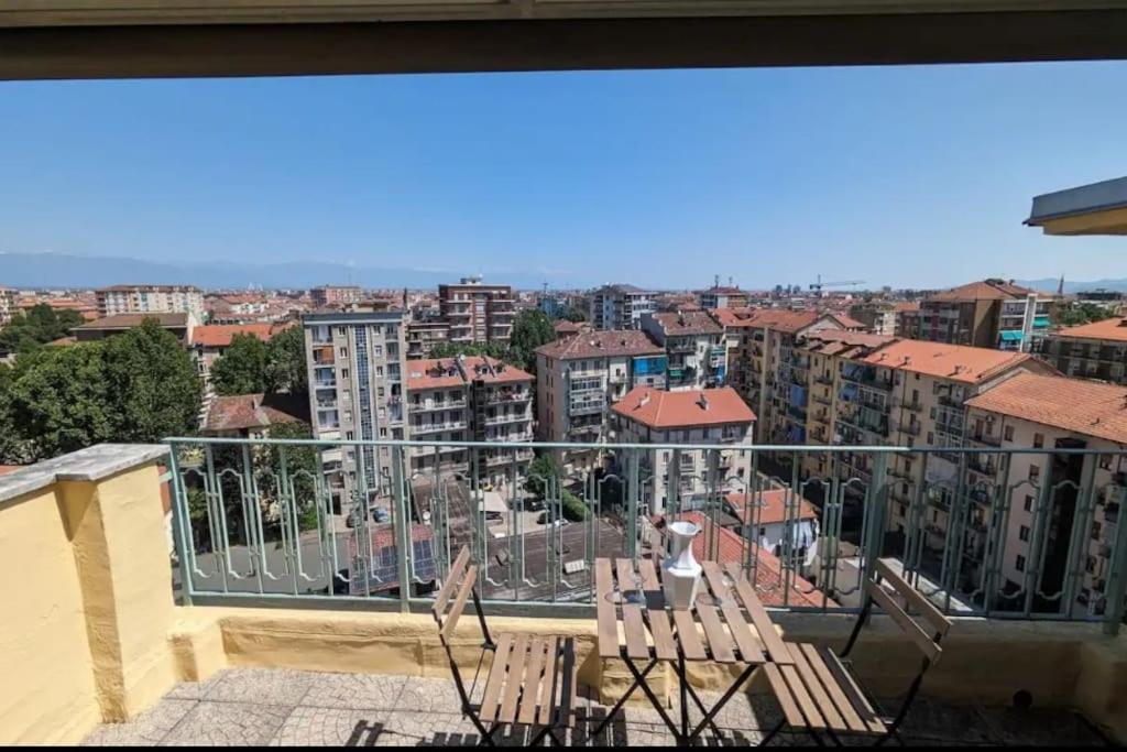 Amazing Apartment With View Near Metro Turijn Buitenkant foto